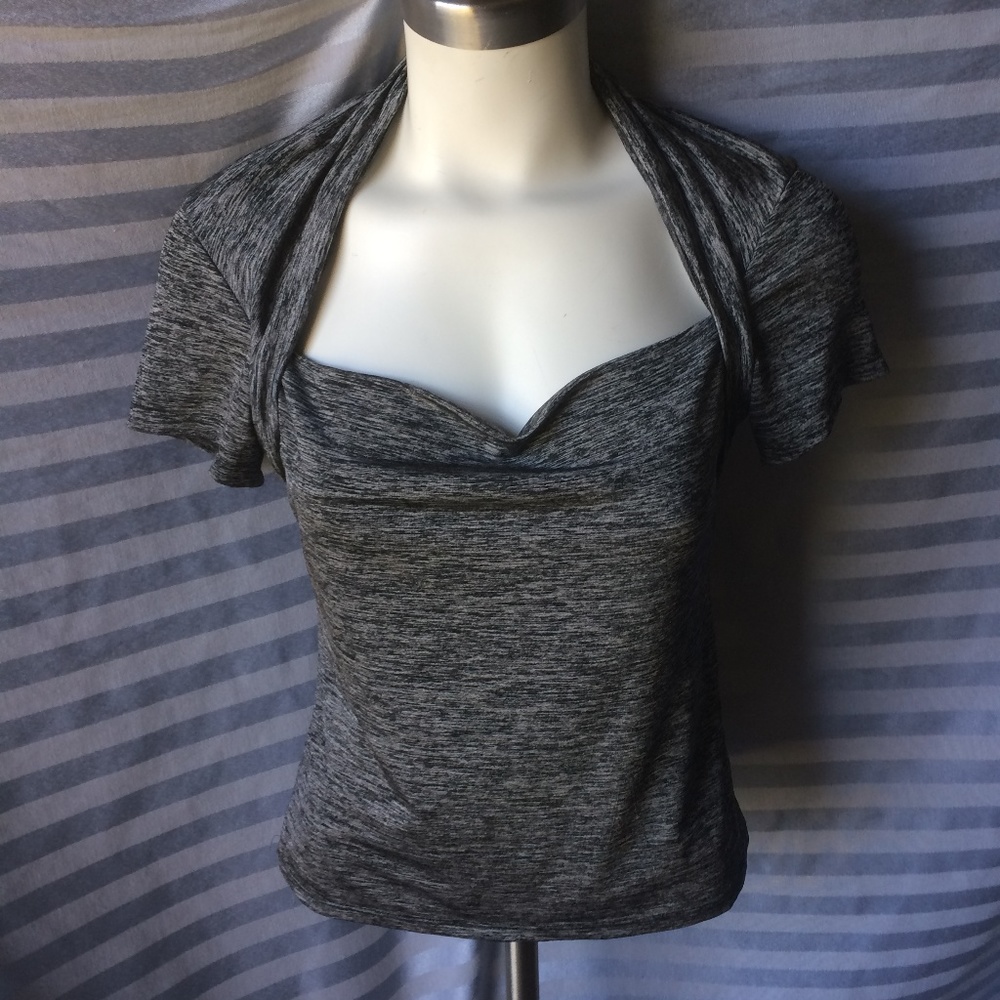 Short-sleeve gray/black square neck MED blouse